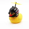 Decoração de Carro Pato Amarelo Pequeno, Capacete Tendência do Tiktok para Carros e Motos, Pato Quebra-Vento Estilo Celebridade da Internet Acessório para Carro