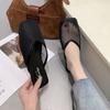 Chinelos de Moda com Solado Plano Estilo Coreano Toe-Toe para Mulheres 2025 Novo Estilo Sandálias Preguiçosas Antiderrapantes Simples Sapatos de Malha Respirável