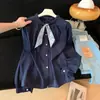 Outono 2026 Novo Estilo Coreano Solta Emagrecedora Versátil Camisa Casual para Mulheres com Design Único Manga Longa Top Tendência