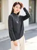 Camiseta base de punto de tres hilos de terciopelo Andy con cuello semi-alto y pedrería resistente para mujer, nuevo top de otoño e invierno, suéter grueso de otoño e invierno