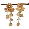 Pendientes de Borla con Flor Incrustada de Perla Sintética de Diseño de Alta Gama Son Adecuados para que las Damas los Usen en Banquetes y Fiestas con Elegante Elegante