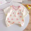 Camiseta Fofa de Manga Curta para Meninas 26 Novo Estilo Estilo Coreano Moda Estampa de Urso Cartoon Blusa de Meia Manga para Bebês Meninas 3