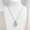 Collar Retro Europeo y Americano de Alta Gama para Mujer, Collar Color Oro de 18k sin Decoloración, Acero de Titanio Estilo Ins Combinable, Aretes, Joyería Transfronteriza