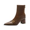 Botas Curtas de Veludo Retrô para Mulheres com Salto Grosso Novo Estilo Outono e Inverno 2025 Botas Elásticas Slim Costuradas Bico Fino Salto Alto Botas Femininas