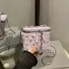 Bolso Pequeño de Cadena de Diamantes para Mujer Verano 2025 Nuevo Estilo Elegante Estilo Extranjero Caja Cuadrada Bolso Pequeño Cuadrado de Hombro Cruzado