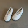 Sapatos Mary Jane Gentis de Uma Tira Estilo Francês, Novos Loafers Rasos com Pelo Estilo Retrô Outono e Inverno 2026 para Mulheres