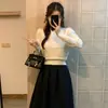 Suéter de punto hueco rojo para mujer, primavera y otoño, cuello redondo, estilo Chanel, mangas abullonadas, entallado en la cintura, elegante top interior