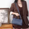 Bolso de Mano de Cuero Genuino Otoño e Invierno para Mujer, Elegante Bolso de Hombro de Piel de Vaca de Primera Capa Natural, Bolso Cruzado, Mayoreo, Nuevo Modelo de Otoño