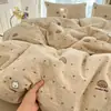 Clase a Hilo de doble capa Algodón puro Juego de cuatro piezas para cama Algodón lavado para cama Sábanas Cubre edredón Verano Dormitorio de estudiante Juego de tres piezas 4