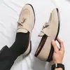 Zapatos de Cuero para Hombre Estilo Británico, Moda Coreana, Modernos, que Aumentan la Altura, Mocasines de Gamuza, Mocasines Casuales Slip-On con Borlas