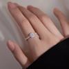 Anel Quadrado de Diamante Cintilante Moda Feminina Luxo Leve Design de Nicho Estilo ins Elegante Exquisito Anel Ajustável Atacado