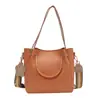 Bolso de mujer de alta gama para el verano de 2026, nueva moda de otoño e invierno, popular bolso de hombro cruzado de gran capacidad, bolso de mano tipo cubo