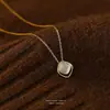 Brincos Pequenos de Luxo Estilo Geométrico Losango Olho de Gato Branco para Mulheres Prata de Lei S925 Versátil Leve Luxo Tendência Brinco Cubo de Açúcar