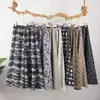 Calça-Saia Fresca com Toque de Algodão, Calça Wide Leg com Caimento Solto, Adequada para Usar em Casa e Passeios ao Ar Livre, Saia Longa A-Line Floral Emagrecedora