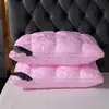 Almohadas de Hotel de Alta Resiliencia, Almohada Retorcida de Terciopelo de Pluma, Almohada para Columna Cervical, Venta al por Mayor de Núcleos de Almohada, Fabricante de Almohadas a Medida