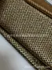 Tecelagem de Grama PP com Processo Completo de Back-End, Estampagem a Quente, Relevo e Laminação; Fornecimento Completo da Yinyu Textile para Tecelagem de Grama PP para Estamparia a Quente