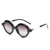 Gafas de sol de alta gama con montura redonda irregular retro 2024 para mujer, gafas de sol de estilo urbano transfronterizo europeo y americano para hombre.
