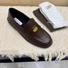 Sapatos femininos versáteis estilo coreano, bico redondo, dourados, lofu, camada única, salto grosso vintage, sola macia, forrados com lã, sapatos de couro