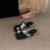 Sandalias Romanas de Dedo Tanga con Tacón Grueso para un Look Adelgazante Personalizado Sandalias de Dedo con Hebilla Metálica Cuadrada para Verano y Otoño 2025