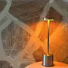 Lámpara de mesa en forma de I transfronteriza, popular en bares, pequeña luz nocturna, luz ambiental LED creativa, recargable por USB, adecuada para cafeterías y mesas de comedor