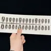 Conjunto de 30 Peças de Unhas Pré-Desenhadas com Efeito Aurora Metálico Prata Espelhado, Popular no Tiktok, Estilo Menina Doce e Cool Picante Unhas Postiças