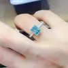 Anel de Grandmother Verde com Moissanita Verde de 2 Quilates para Mulheres, Venda Quente Transfronteiriça Europeia e Americana, Caneta Diamante Cor D, Diamante Verde