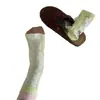 Atmósfera de principios de otoño, frescas y dulces, calcetines florales en relieve tridimensional, calcetines de media pantorrilla a bloques de color con borde festoneado, calcetines de media pantorrilla coquetos