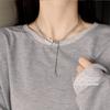 Collar de estilo frío con borlas y letra B de acero de titanio para mujer, elegante collar de cadena de suéter de estilo europeo y americano, cadena de clavícula corta con personalidad