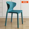 Cadeira de jantar moderna minimalista, cadeira de casa nórdica, popular cadeira chifre, cadeira de plástico para lazer, cadeira grossa para adulto com encosto
