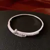 Pulsera de Broche Electrochapada en Oro Real Transfronteriza con Circonitas, Pulsera Versátil de Moda Retro con Diseño Único