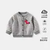Suéter de Manga Longa para Meninos Outono e Inverno Novo Estilo Casual Tricô Listrado Cardigan Top Jaqueta Infantil de Primavera