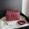 Bolso Pequeño Cuadrado de Diseño de Nicho con Textura de Cocodrilo 2026 Nueva Moda Simple Color Sólido Para Viaje al Trabajo Bolso de Hombro Único Cruzado