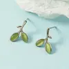 Brincos de Folha Verde Artísticos, Doces, Frescos e Versáteis, Brincos Simples e Delicados para Mulheres, Pequenos e Exquisitos, Adequados para Estudantes, Novos Acessórios de Orelha Tendência 2020