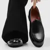 2026 Zapatos de Cuero Negros Casuales de Punta Redonda para Hombre con Suela Gruesa para Aumentar Altura, Ideales para Viajes Diarios, Estilo Niche Derby - 241212