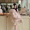 Chaqueta Corta de Algodón con Capucha y Cuello de Piel Sintética Rosa para Mujer 2025 Invierno Estilo Coreano Holgada Engrosada Cálida