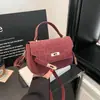 Bolso Elegante y Sofisticado Otoño 2025 Nuevo Versátil Bolso de Hombro Casual Diseño para Citas Bolso Cruzado Moderno