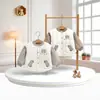 Ropa para bebé, colección otoño e invierno, conjunto de chaqueta acolchada de algodón engrosada y cálida para bebés niños, categoría A, ropa exterior de invierno para niños, solo top