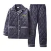 8400 Gris Invierno Talla Extra Grande Set Coral Fleece Tres Capas Engrosado Acolchado Pijama Cálido Ropa de Casa para Hombre