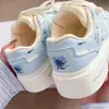 Nuevas Zapatillas Deportivas para Mujer de Moda Verano 2026 Azul Claro Lindas Estampadas Suela Gruesa Versátiles Casuales para Estudiantes