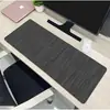 Mouse Pad com Padrão Abstrato Grande para Jogos, Resistente a Manchas, Tapete de Mesa Antiderrapante para Escritório e Dormitório, Mouse Pad de Tecido com Borda Reforçada