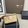 2026 Nuevo Modelo Bolso de Maquillaje Bolso de Mano Caja Larga con Asa Estilo Chanel Bolso Cruzado de Hombro con Cadena Bolso para Teléfono