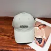 Boné de Baseball Bordado com Letra Simples Versátil de Alta Qualidade Estilo Americano, Versão Coreana Macio na Parte Superior Casual Moda Tendência para Casal Boné com Aba de Pato