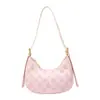 Comercio exterior al por mayor nicho bolsa rosa para axila mujer verano 2022 nueva moda Tongqin bolsa de hombro tipo baguette Creciente