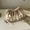 Bolso tote versátil de gran capacidad transfronterizo, nueva colección otoño 2026, bolso plisado moderno y minimalista, bolso de hombro y bolso cruzado para mujer