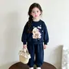 Conjunto Casual Estilo Coreano para Meninas Frescas Primavera e Outono para Crianças Pequenas e Médias Moletom com Estampa de Desenho Calça Jogger Solta Roupa de Bebê de Duas Peças