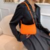 Estilo coreano Retro Feltro Bolsa Pequena Bolsa Quadrada 2024 Outono Ombro Portátil Moda Casual Estilo Ocidental Axila Pequena Bolsa Quadrada