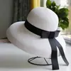 Sombrero de Paja Estilo Hepburn Retro Verano 2025 Celebridad de Internet para Mujer, Sombrero de Sol para Viajes al Aire Libre en la Playa, Versión Coreana Sombrero Versátil con Protección Solar