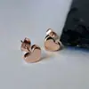 Collar minimalista de alta gama para combinar con todo, dulce amor, acero de titanio, para mujer, lujo ligero, dulce, que no se decolora, nueva cadena para la clavícula