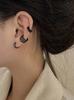 Clips para la oreja de moda popular transfronteriza para hombres y mujeres, aretes personalizados de lujo ligero, cartílago falso sin perforar, aretes retro simples al por mayor