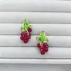 Estilo Pastoral Chino Pendientes Personalizados de Uva Chapados en Cobre Oro Real Elegantes Versátiles Pendientes de Plata 925 con Aguja de Calcedonia Ágata para Mujer